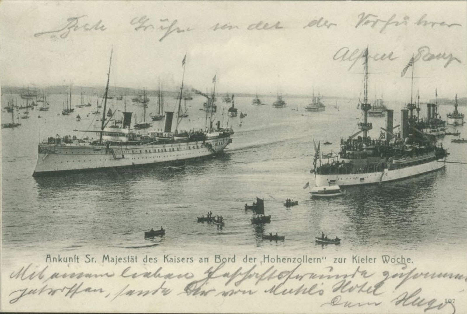 Ankunft von Kaiser Wilhelm mit der  Kaiseryacht Hohenzollern bei der Kieler Woche 1905 Bild cc