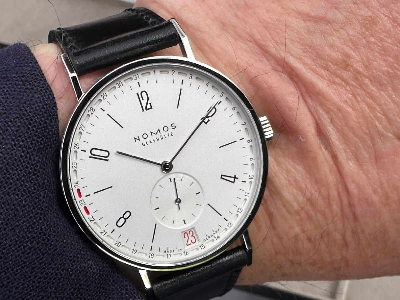 Nomos Glashütte Tangente 2date